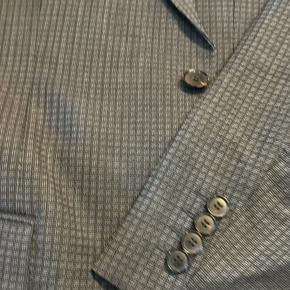 Hugo Boss patterned gray, black, and‎ blue Blazer 100% Virgin Wool Vintage Nice
